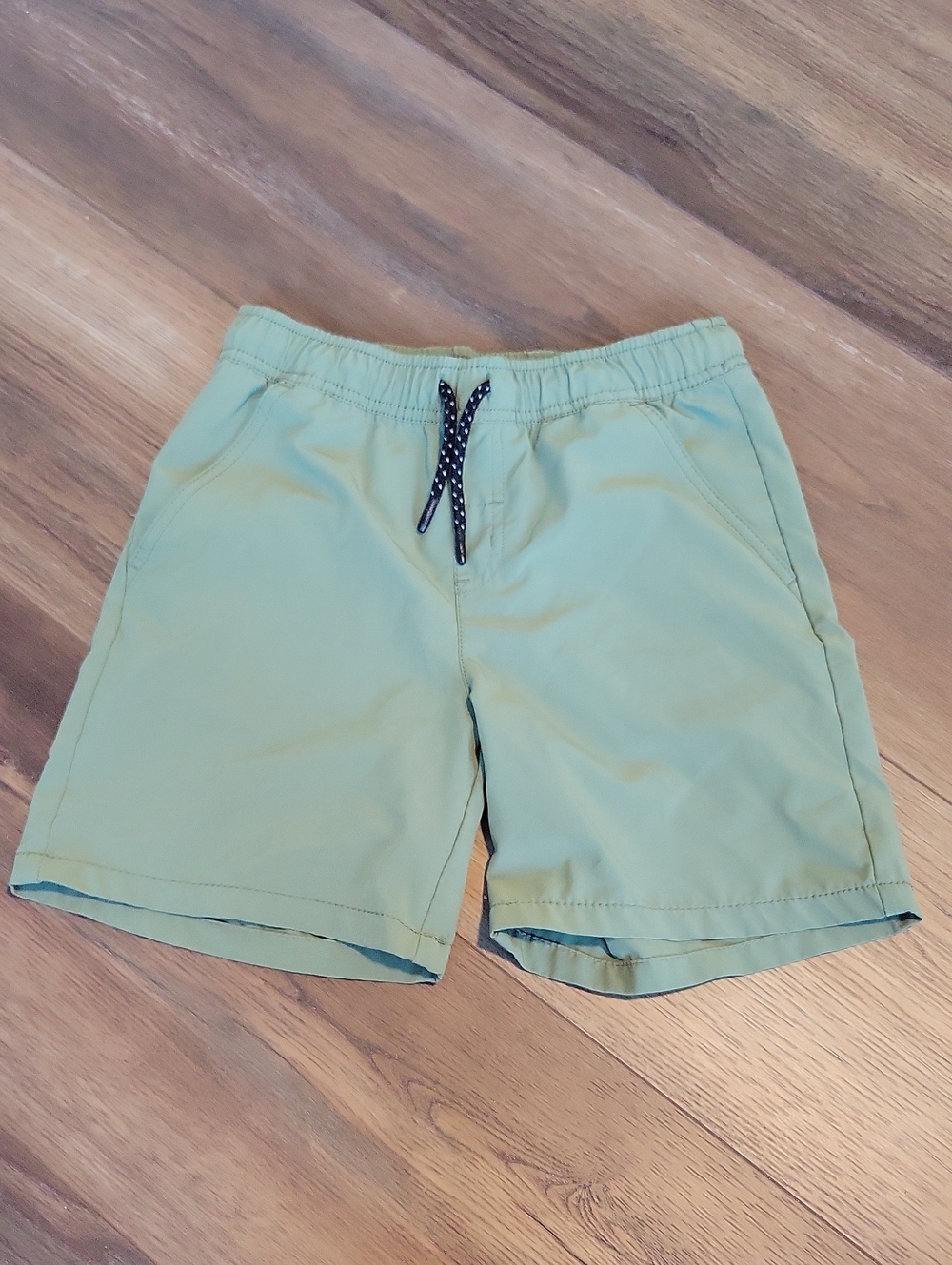 Light Green Elastic Waist Shorts